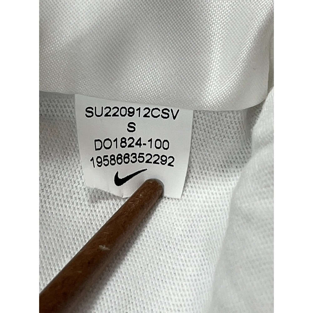 Nike Shirt Youth Unisex S The Nike Tee‎ Short Sleeve Swoosh Logos White - Picture 6 of 14